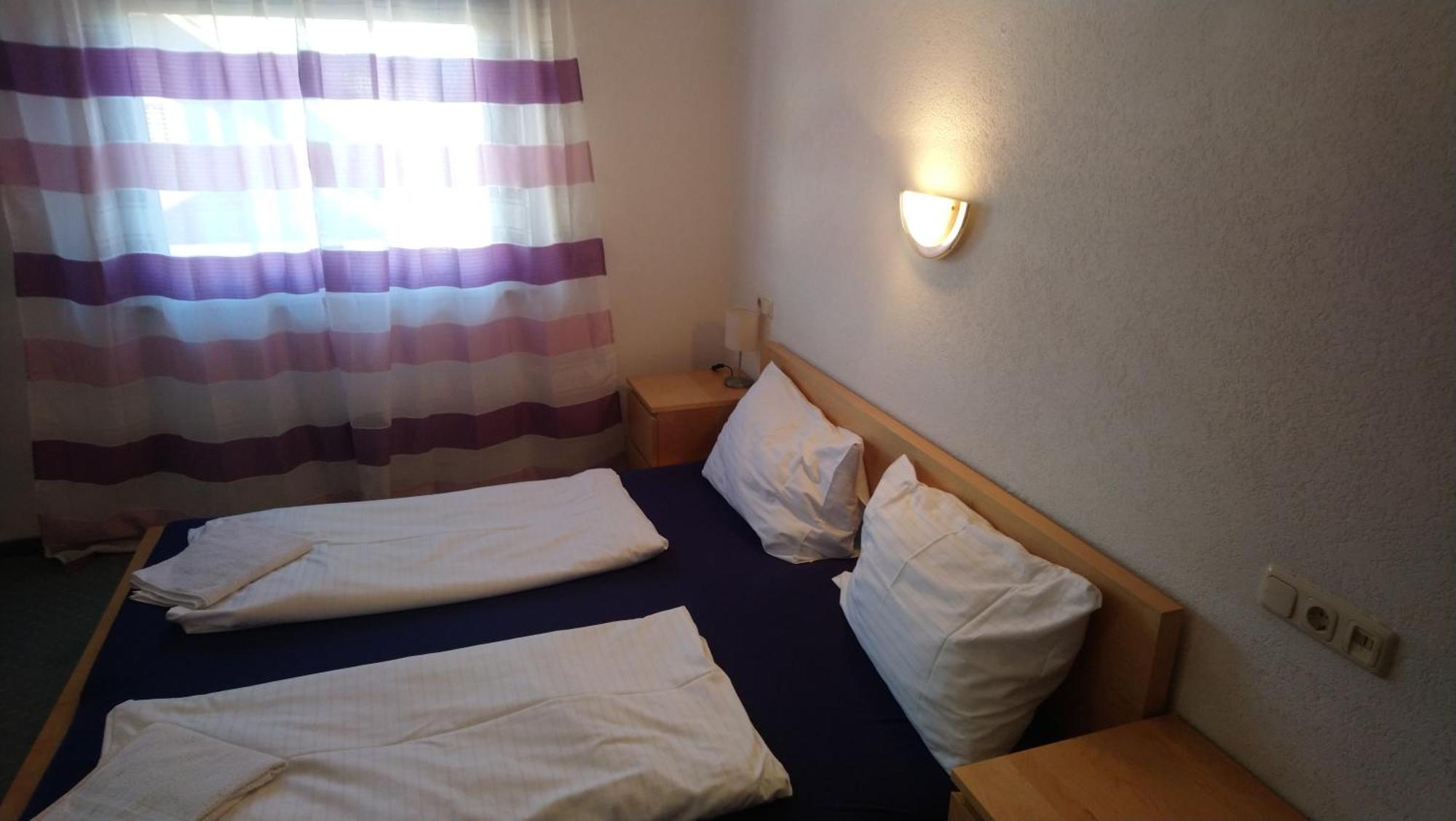 Gasthaus Krone Ubersaxen Δωμάτιο φωτογραφία