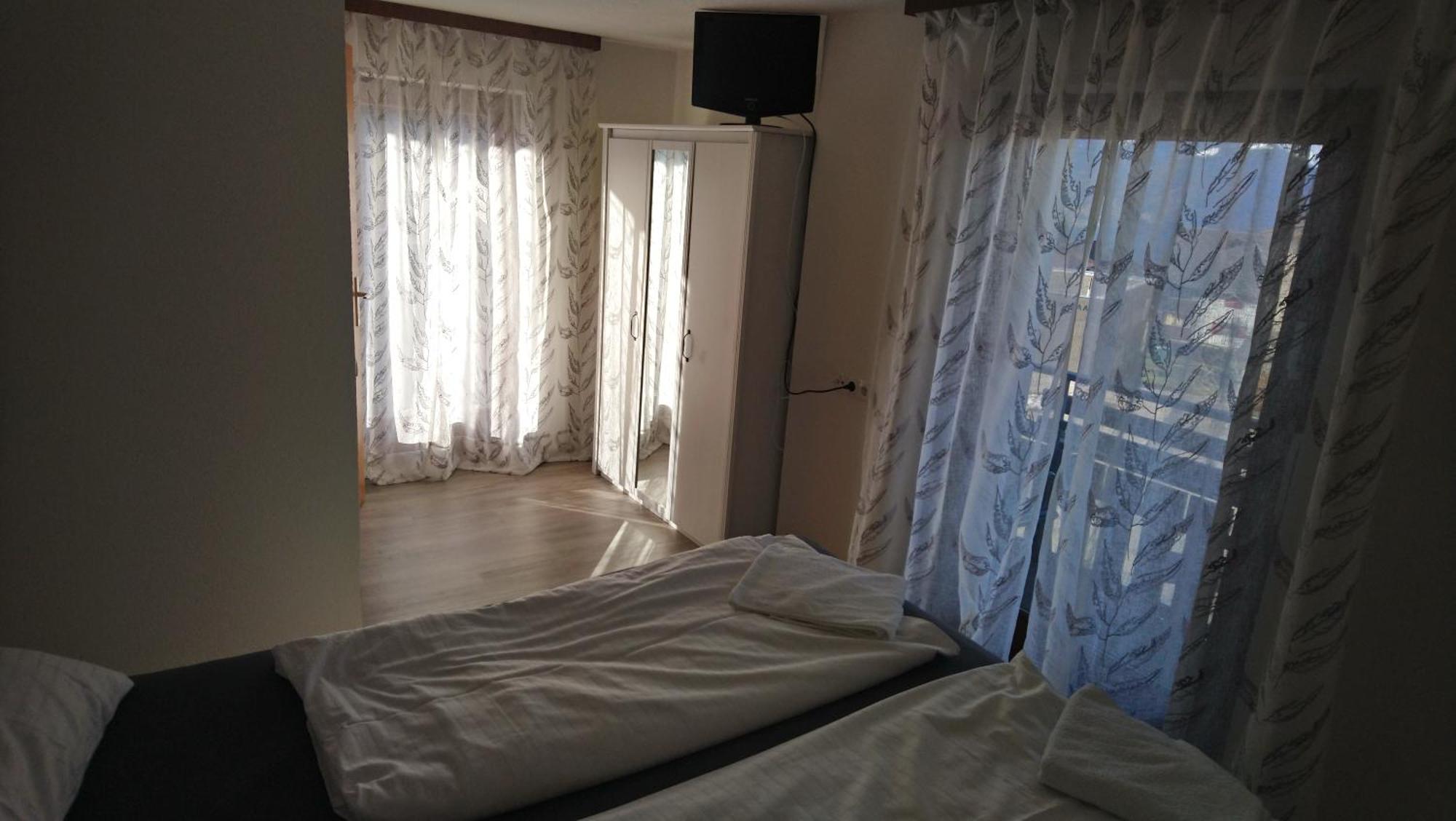 Gasthaus Krone Ubersaxen Δωμάτιο φωτογραφία